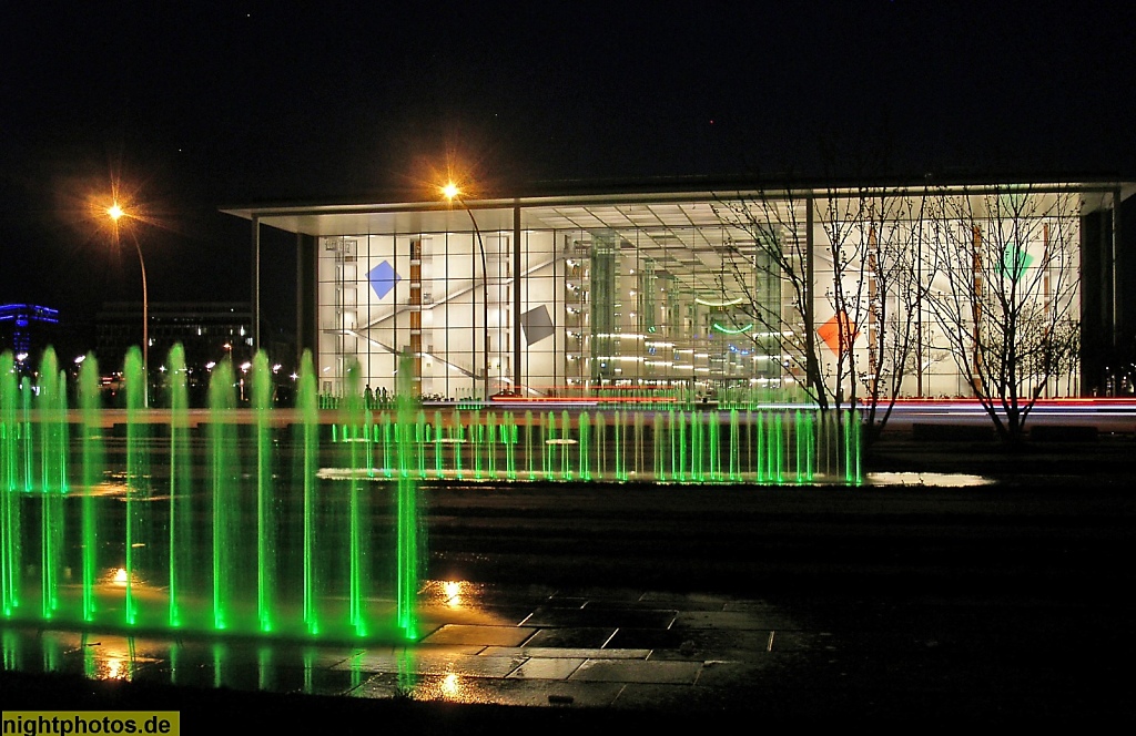 Berlin Regierungsviertel Bundeskanzleramt erbaut 2001 von Axel Schultes und Charlotte Frank in Tiergarten