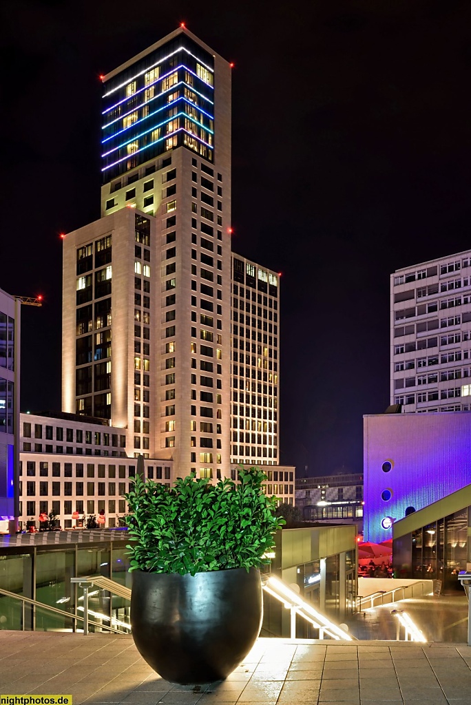 Berlin Charlottenburg Zoofenster Bikini-Haus mit Waldorf-Astoria-Hotel