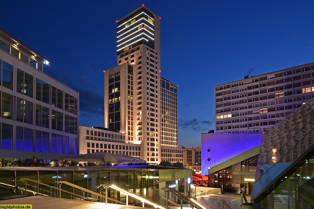 Berlin Charlottenburg Bikini-Haus mit Waldorf-Astoria-Hotel. Zoofenster