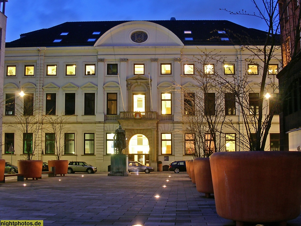 Neuer Wall 77 Buergermeisterplatz Goertz-Palaisü