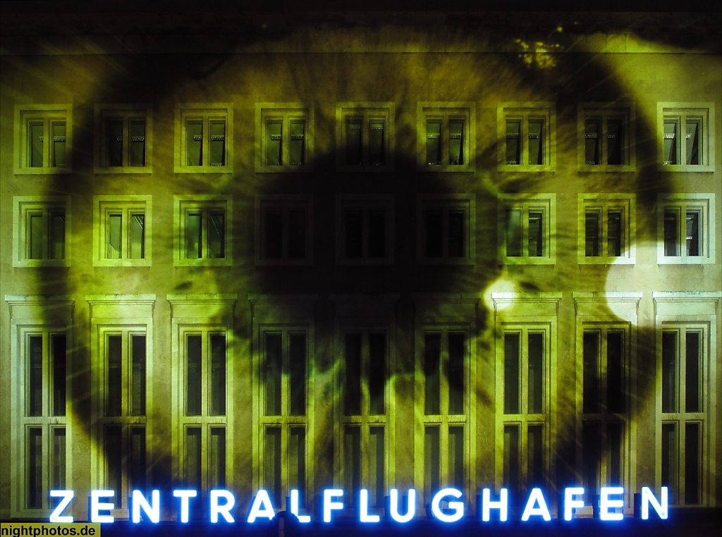 Berlin Tempelhof Flughafen ehemaliges Abfertigungsgebäude