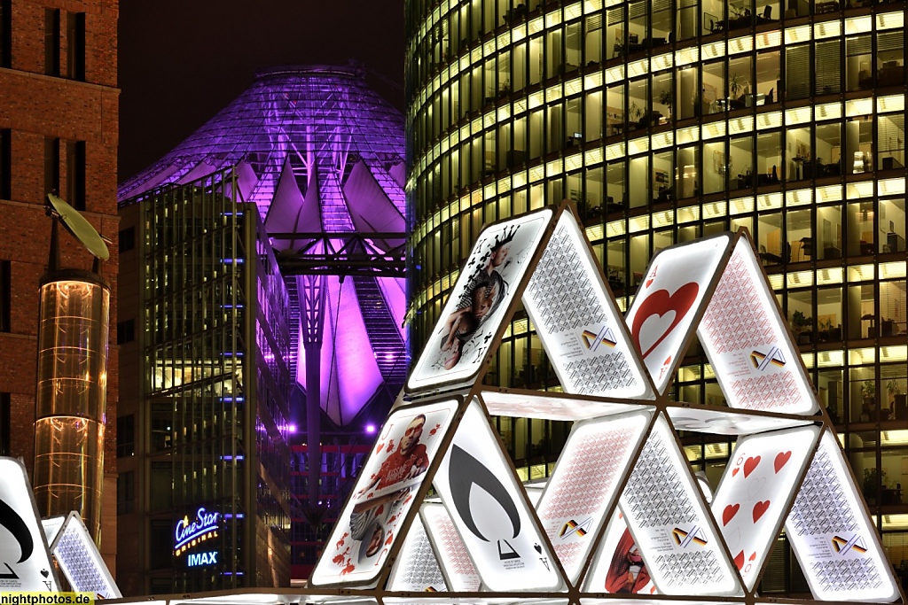 Berlin Mitte Potsdamer Platz Lichtkunst 'House of Cards'