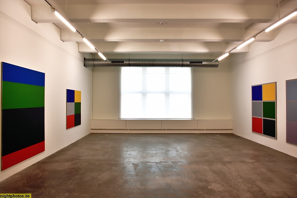 Berlin Neukölln. Kindl Zentrum für zeitgenössische Kunst. Erbaut 1926-1930 von Hans Claus und Richard Schepke als Brauerei Kindl. Ausstellungsraum. Bilder von Eberhard Havekost. Am Sudhaus 3