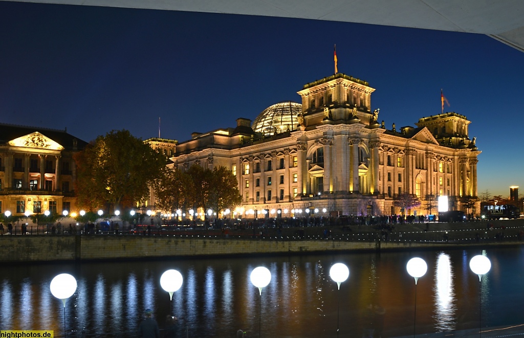 Berlin Regierungsviertel Reichstag Spree Reichstagspräsidentenpalais