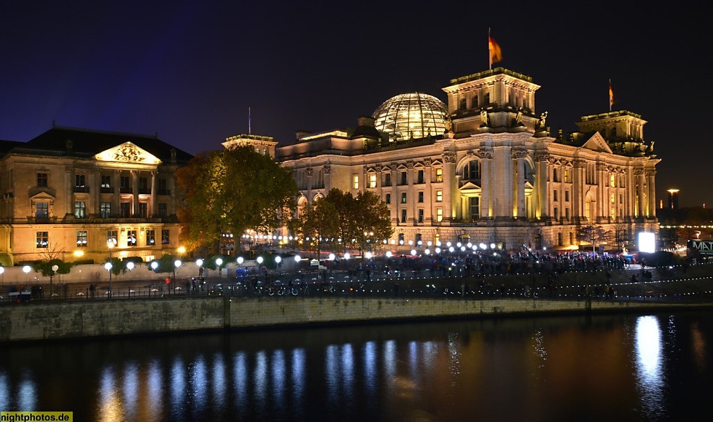 Berlin Regierungsviertel Reichstag erbaut 1884-1894 in Neorenaissance und Reichstagspräsidentenpalais erbaut 1899-1904 von Paul Wallot