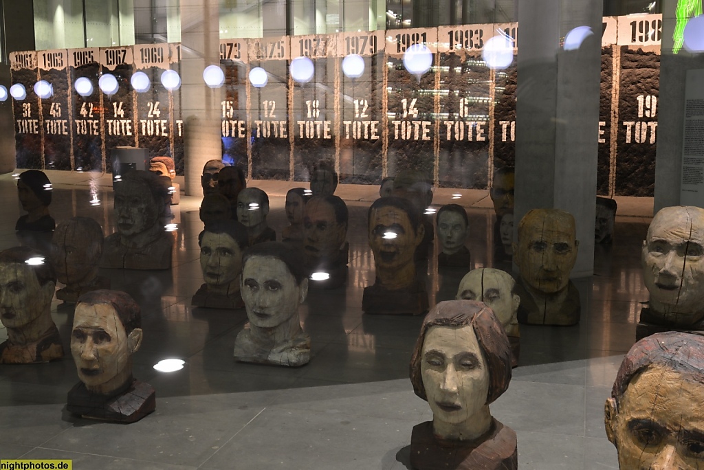 Berlin Regierungsviertel Kunstausstellung im Marie-Elisabeth-Lueders-Haus