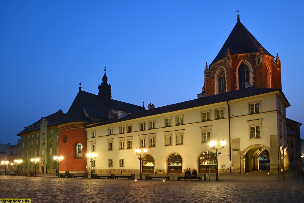 Krakau Koscol Mariacki mit St Barbarakirche und Jesuitenkloster am Maly Ryneka