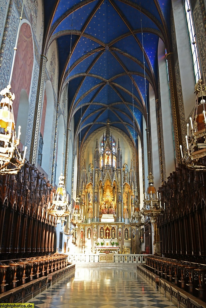 Krakau Dominikanerkirche (Dominikanska) Altarraum mit Chorgestühl