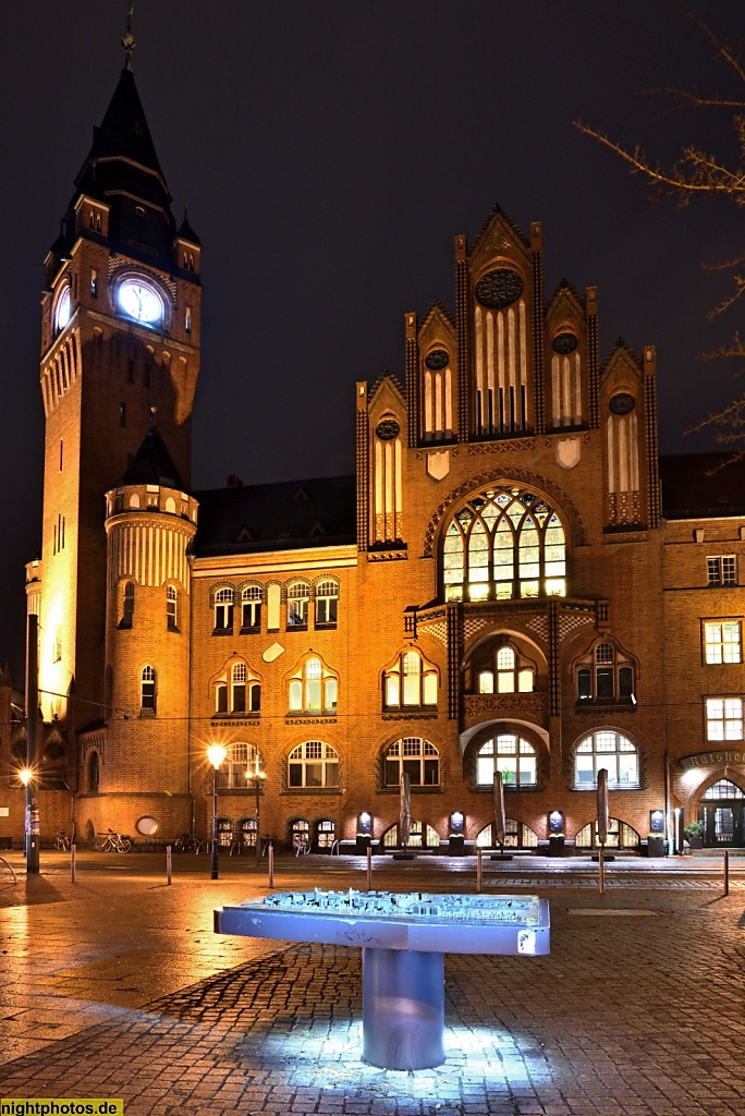 Berlin Köpenick Rathaus mit Wilhelm Voigt als 'Hauptmann von Köpenick'