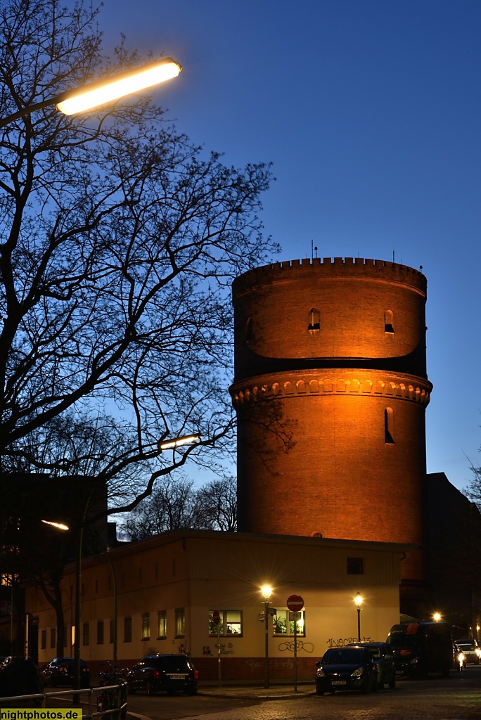 Berlin Neukölln historischer Wasserturm erbaut 1893-1894 von Otto Techow. Mittelweg Ecke Leykestrasse