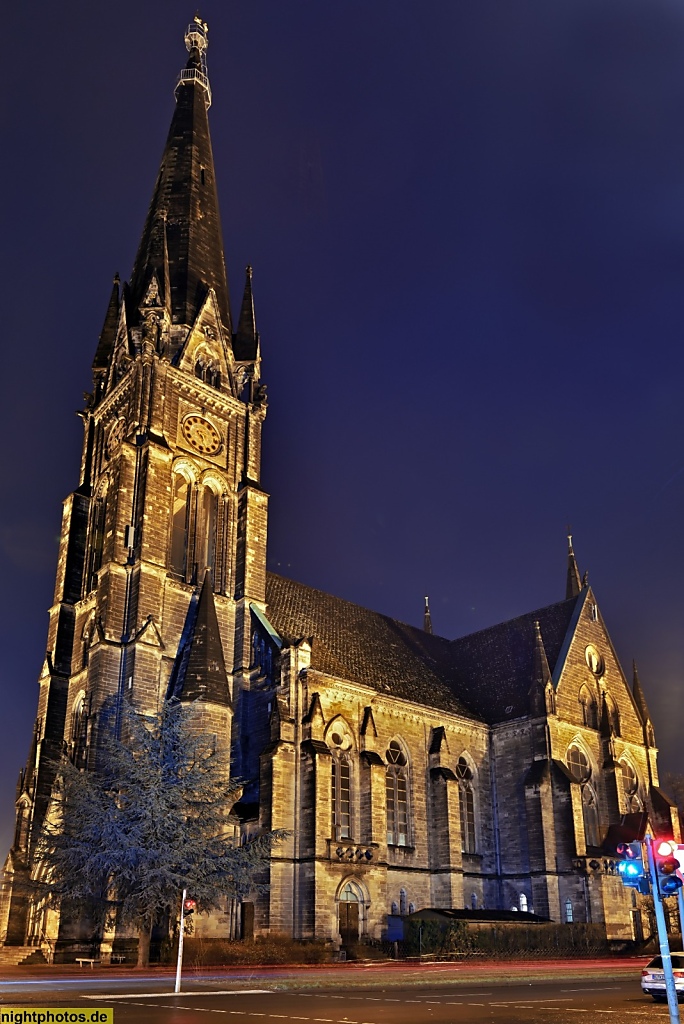 Berlin Kreuzberg Kirche am Südstern erbaut 1894-1897 von Ernst August Roßteuscher als evangelische Garnisonkirche im neugotischen Stil auf dem Kaiser-Friedrich-Platz