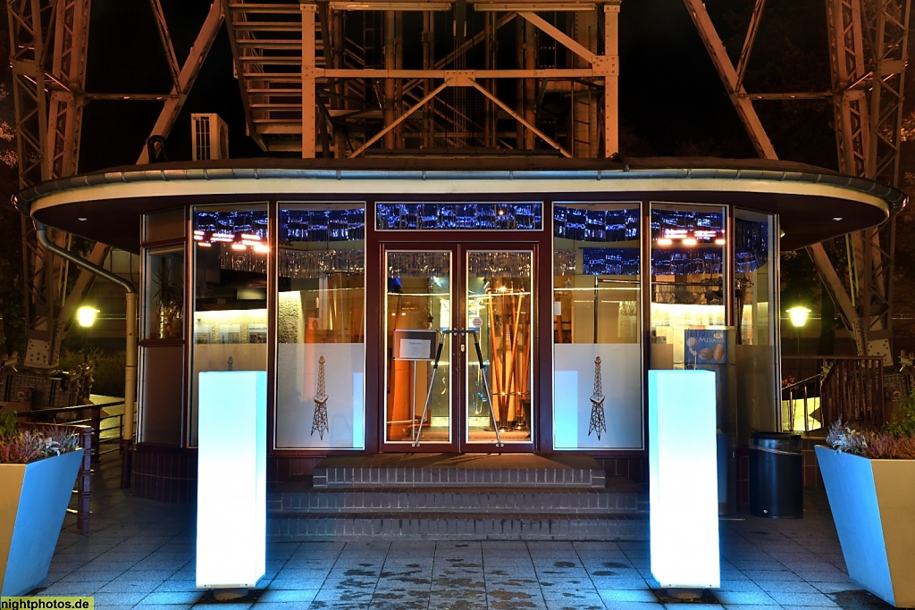 Berlin Westend Funkturm Aufzugsstation