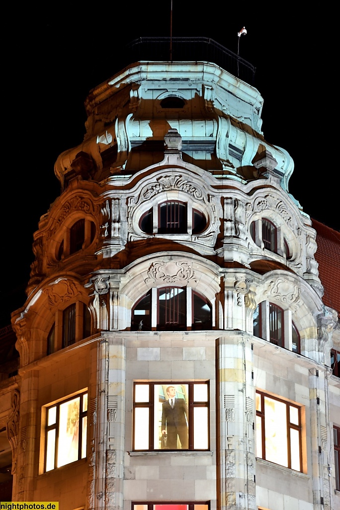 Wrocław Breslau Turm von Feniks ehemals Warenhaus der Gebrueder Barasch am Großen Markt Rynek 31