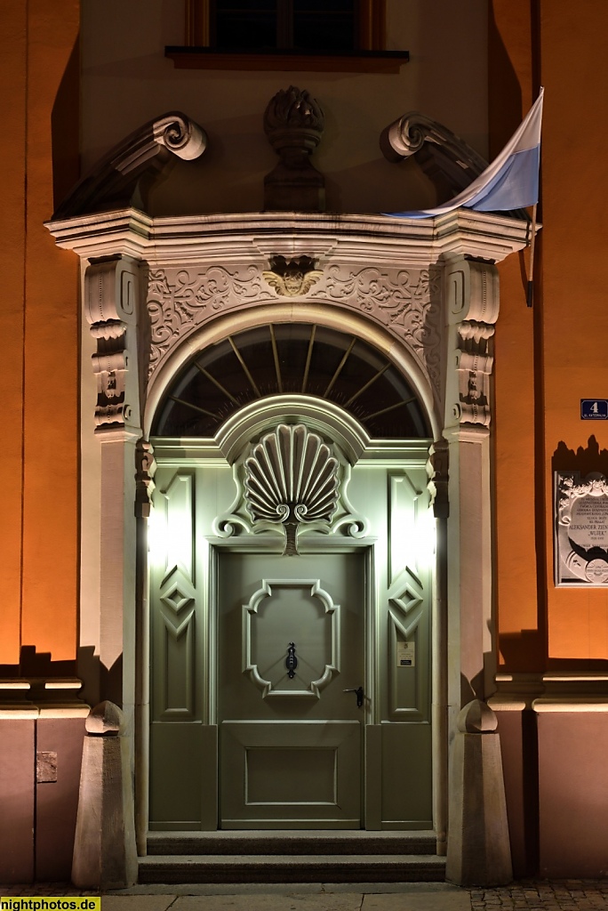 Wrocław Breslau Tür des Orphanotropheum erbaut 1702-1715