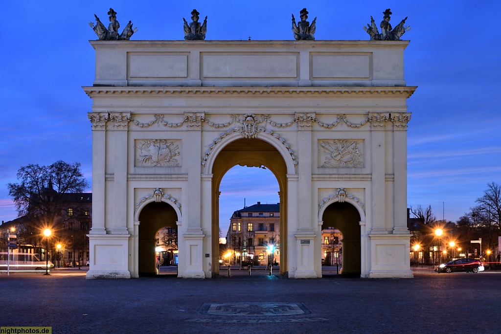 Potsdam Brandenburger Tor am Luisenplatz Stadtseite erbaut 1770-1771