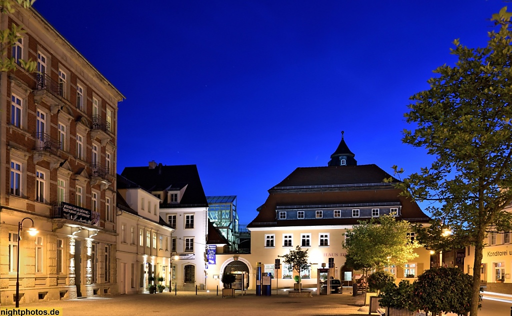 Bad Schandau Marktplatz mit Restauarant Gambrinus und Haus Gastes