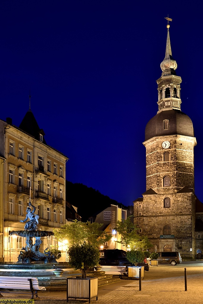 Bad Schandau Marktplatz mit Sendigbrunnen und St Johannis Kirche