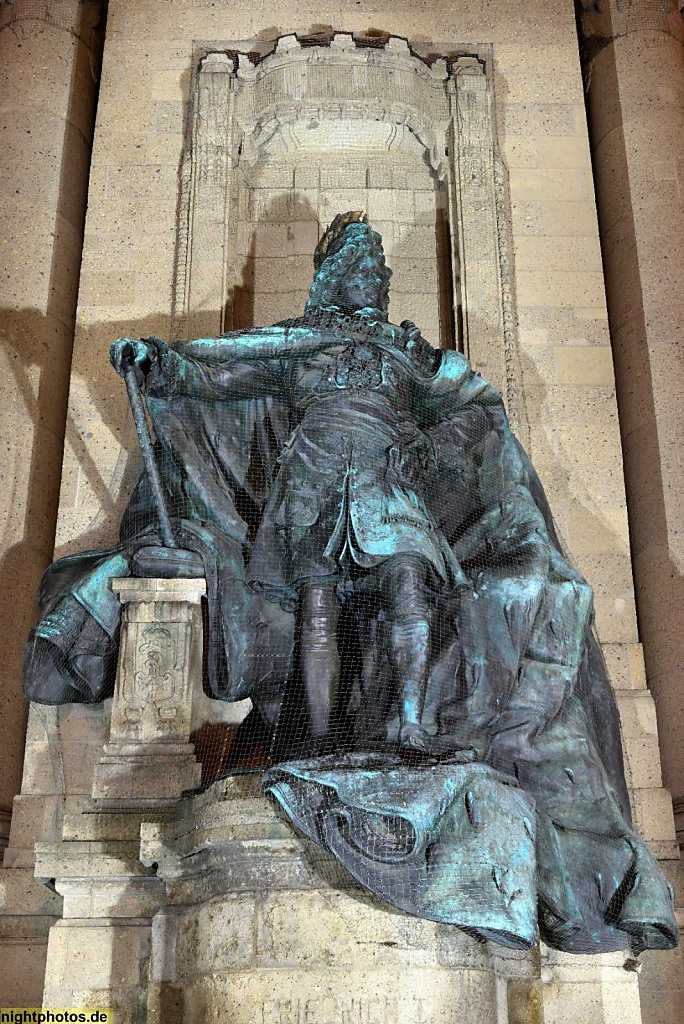 Berlin Charlottenburg Bronze Standbild von Preussenkönig Friedrich I errichtet 1909 im Charlottenburger Tor