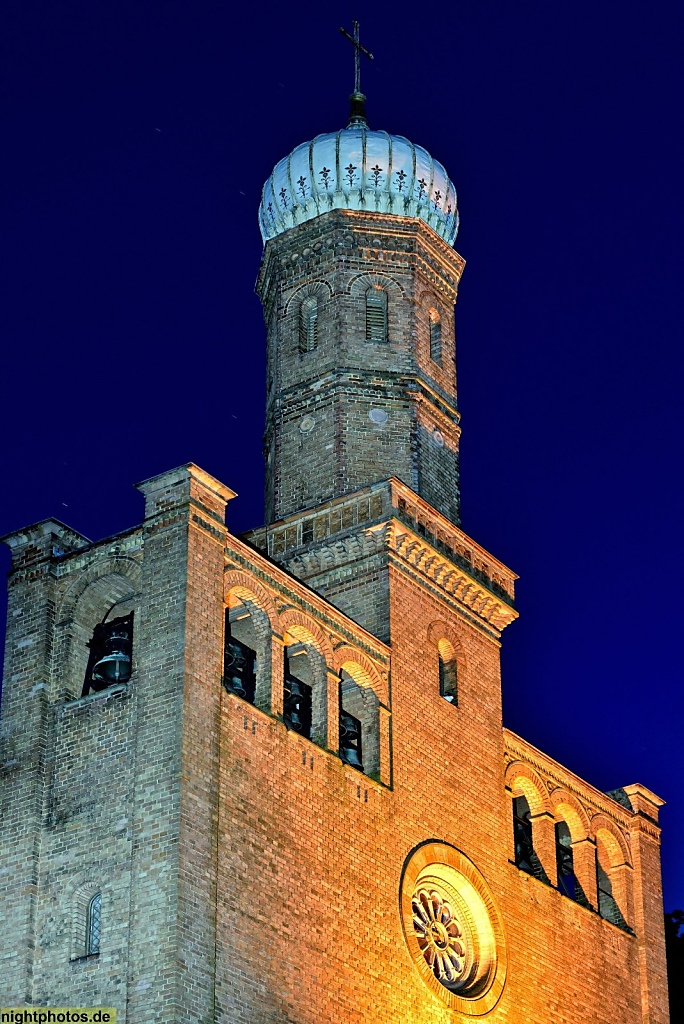 Berlin Wannsee Kirche St Peter und Paul erbaut 1837 in Nikolskoe