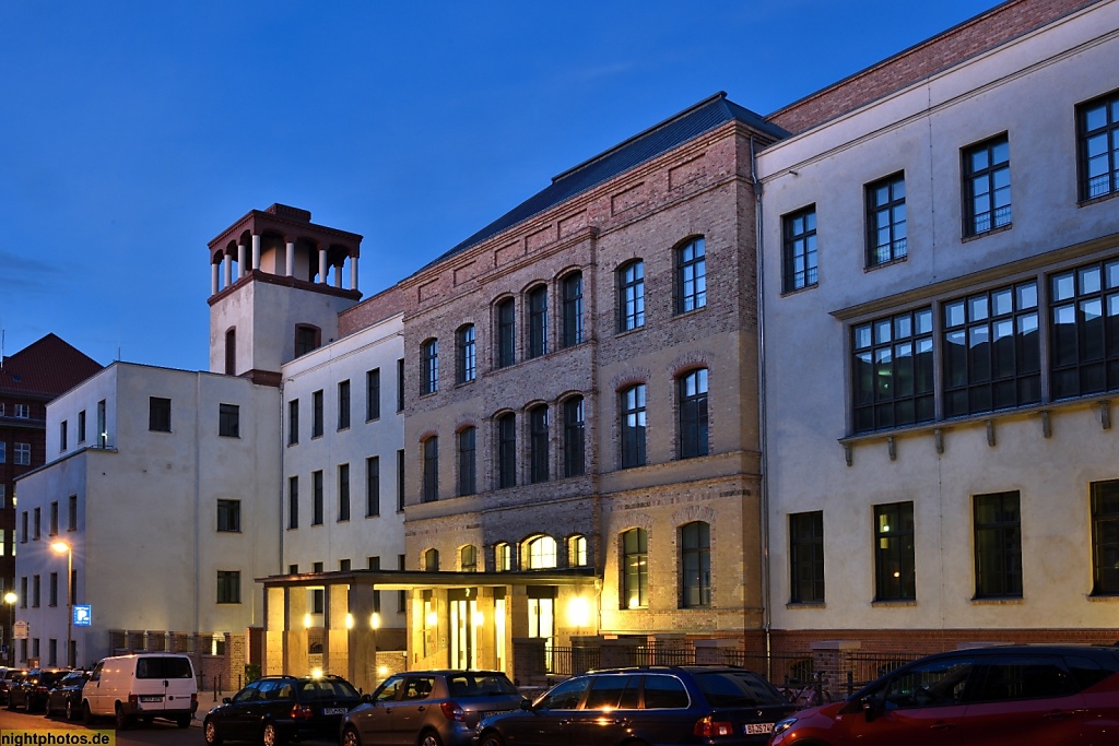Berlin Mitte Spandauer Vorstadt. Niederlassung Google. Gropius Ensemble. Erbaut 1880-1883 von Gropius und Schmieden als Klinik für Geburtshilfe und Frauenkrankheiten. Neubau 2019-2021 anstelle des ehem. Charité-Campus durch David Chipperfield Architects. 