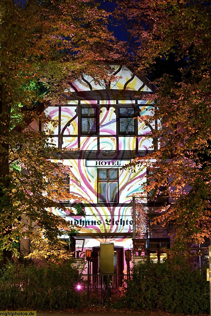 Berlin Lichtenrade. Haus Buhr. Landhaus Lichtenrade erbaut 1893-1894 von Carl Haufe als Wirtshaus der Schlossbrauerei Schöneberg mit Fachwerkgiebel. Restauriert 2019