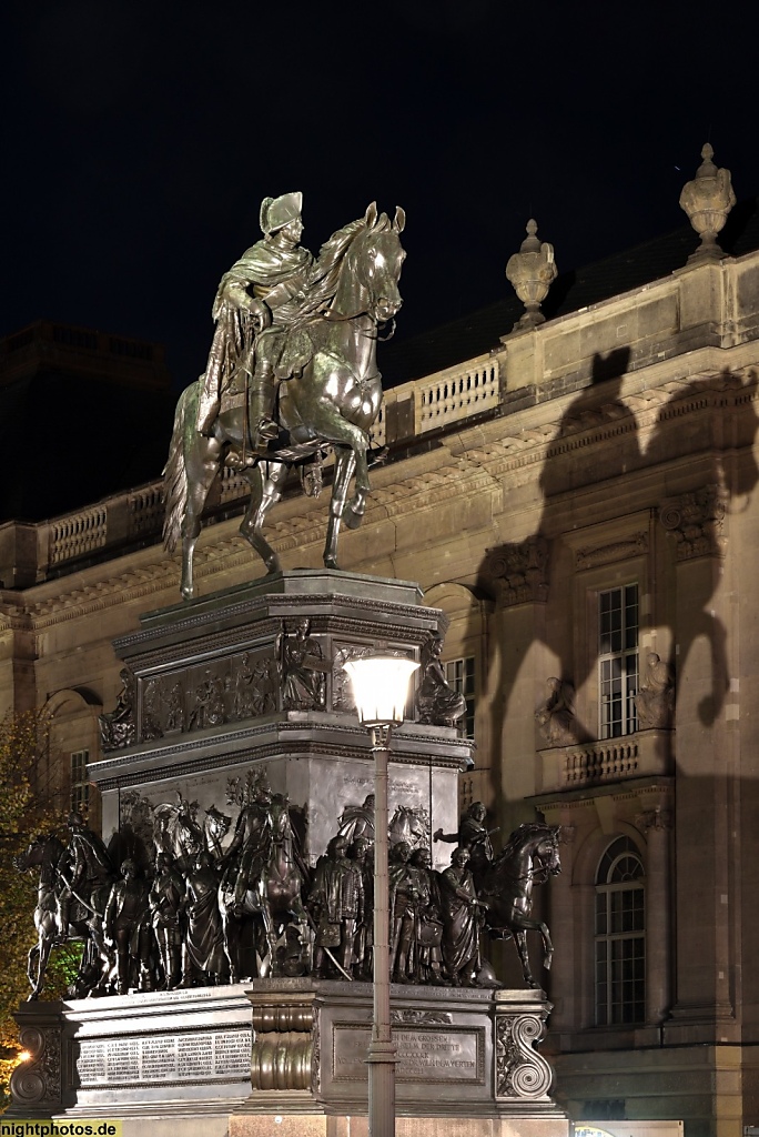Berlin Mitte Reiterstandbild Friedrich der Grosse errichtet 185 Unter den Linden