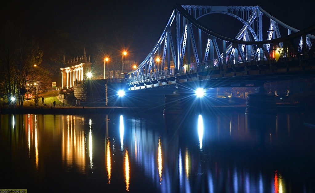Potsdam Berlin Glienicker Brücke erbaut 1906-1907 als Stahlfachwerk durch Fa. Harkort. Ehemals Kaiser-Wilhelm-Brücke. Aufnahmen vom Mauerfest 2014