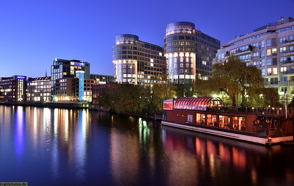Berlin Mitte Moabit Focus Teleport Spreebogen Hochhaus und Restaurantschiff 'Patio'