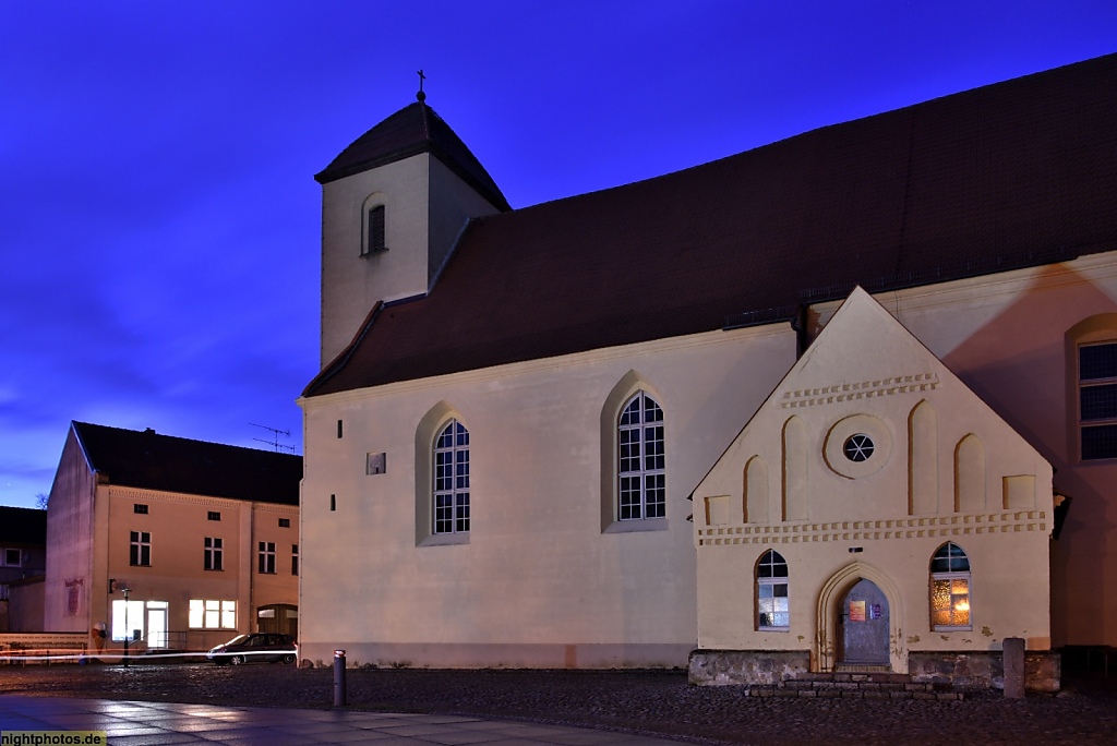 Rheinsberg Pfarrkirche St Laurentius erbaut im 13 Jhdt mit Sakristei Vorbau