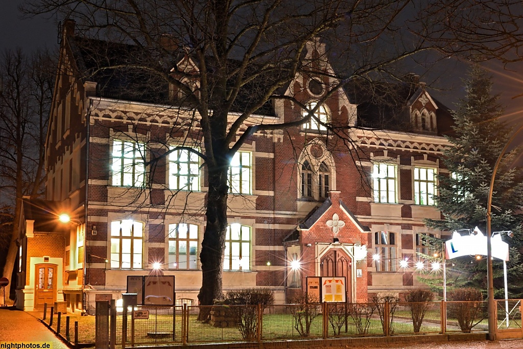 Berlin Pankow Rosenthal ehemaliges Amtshaus und Schule erbaut 1901-1903 heute als Landhaus Rosenthal Nachbarschaftszentrum mit dem Schwerpunkt Kinder- und Jugendarbeit
