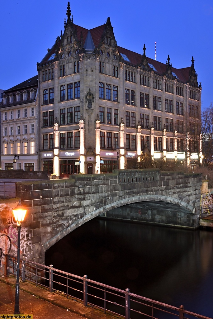Berlin Mitte Juwelenhaus erbaut 1897-1898 von Max Jacob und Georg Roensch als Geschäftshaus an der Gertraudenbrücke