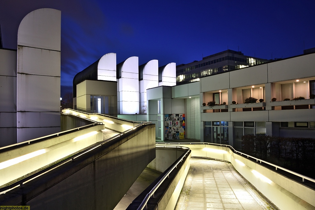 Berlin Tiergarten Bauhaus-Archiv am Landwehrkanal erbaut 1976-1979 von Architekt Walter Gropius. Modifiziert durch Alex Cvijanovic und Architekt Hans Bandel.