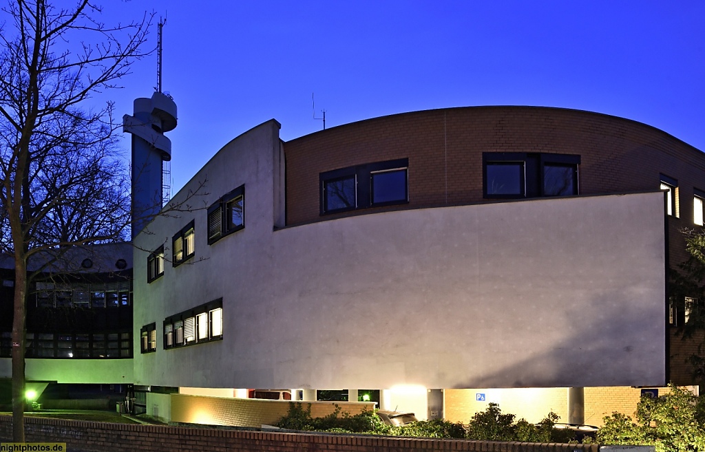 Berlin Steglitz Meteorologisches Institut des Fachbereich Geowissenschaften der FU Berlin erbaut 1990 von Architekten Hermann Fehling und Daniel Gogel