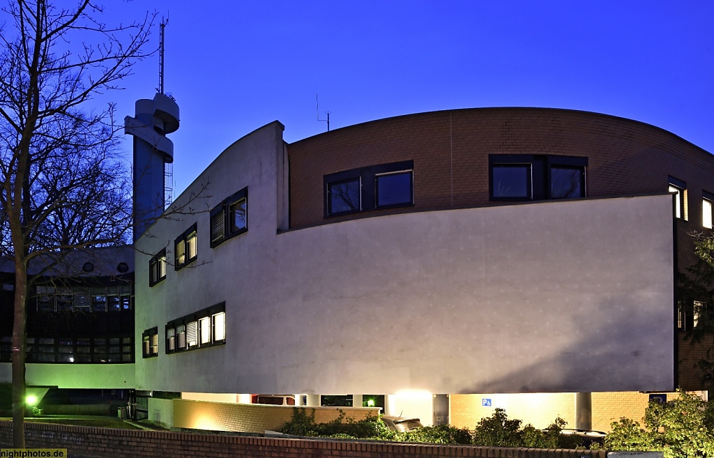 Berlin Steglitz Meteorologisches Institut des Fachbereich Geowissenschaften der FU Berlin erbaut 1990 von Architekten Hermann Fehling und Daniel Gogel