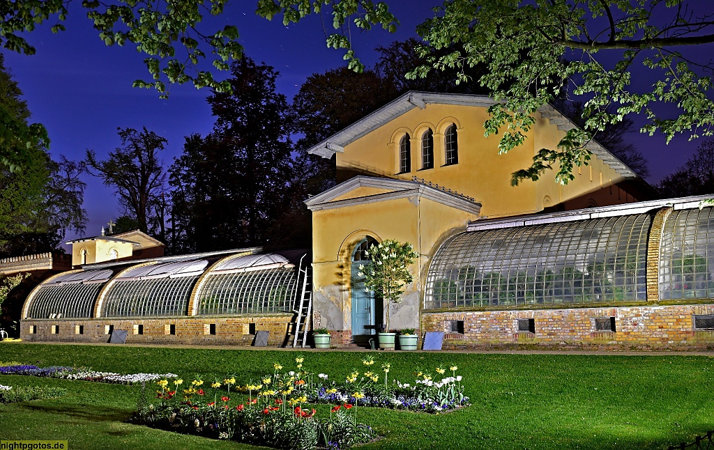 Berlin Wannsee Park Schloss Glienicke Treibhaus als Teil der Orangerie erbaut für Prinz Carl von Preussen ab 1839 von Architekt Karl Friedrich Schinkel