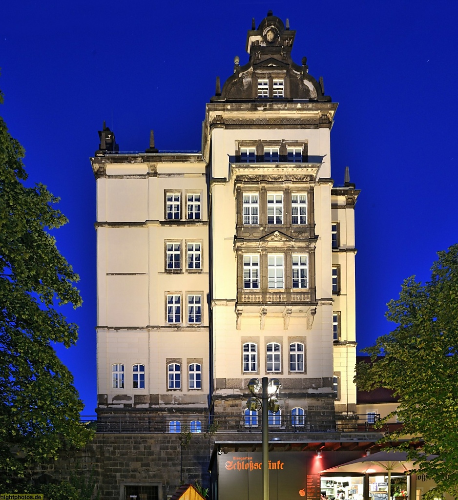 Pirna Schloss Sonnenstein Festung seit 1269 Schloss seit 1548. Heute Verwaltungssitz mit Landratsamt. Kopfbau Elbfluegel erbaut 1865-1866