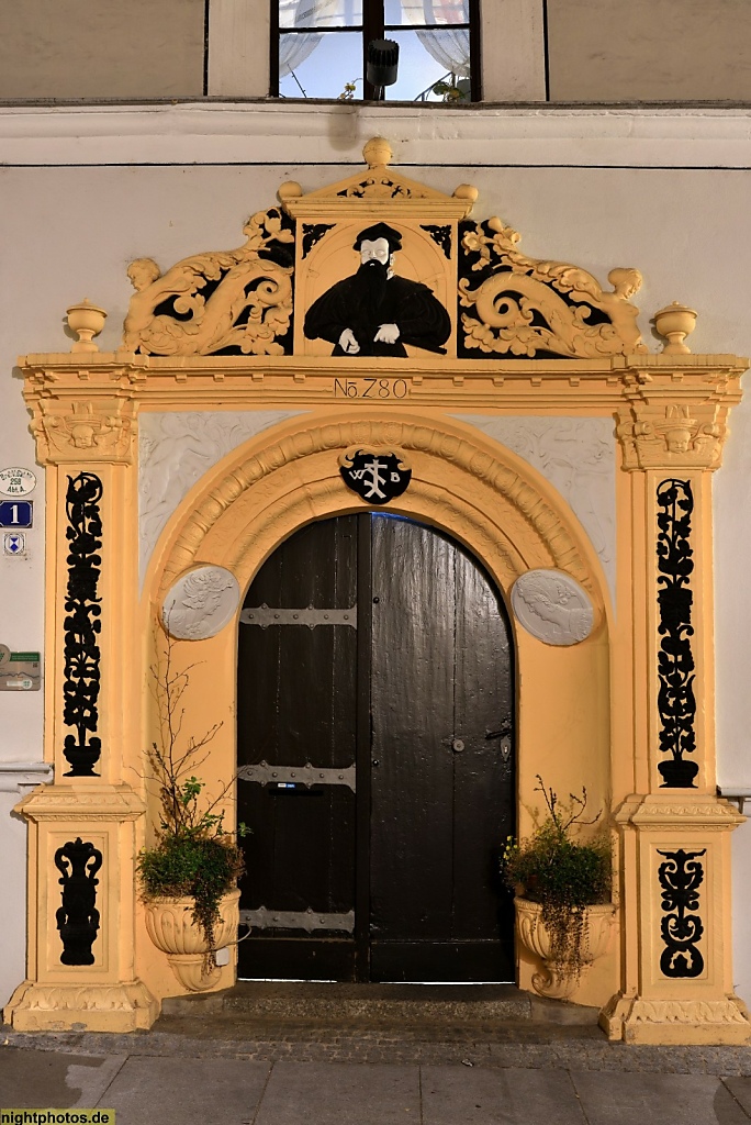 Pirna Niedere Burgstrasse Portal Hotel Deutsches Haus erbaut 1544 von Baumeister Wolf Blechschmidt