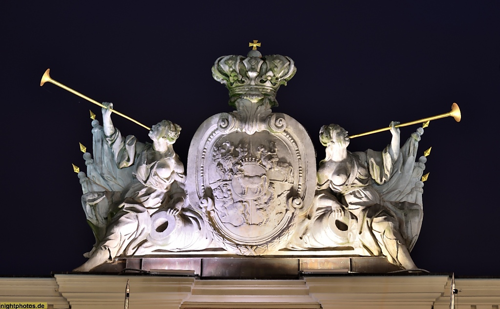Poznan Alter Markt Stary Rynek Odwach erbaut 1783-1787 von Architekt Jan Chrystian Kamsetzer. Wappenkartusche