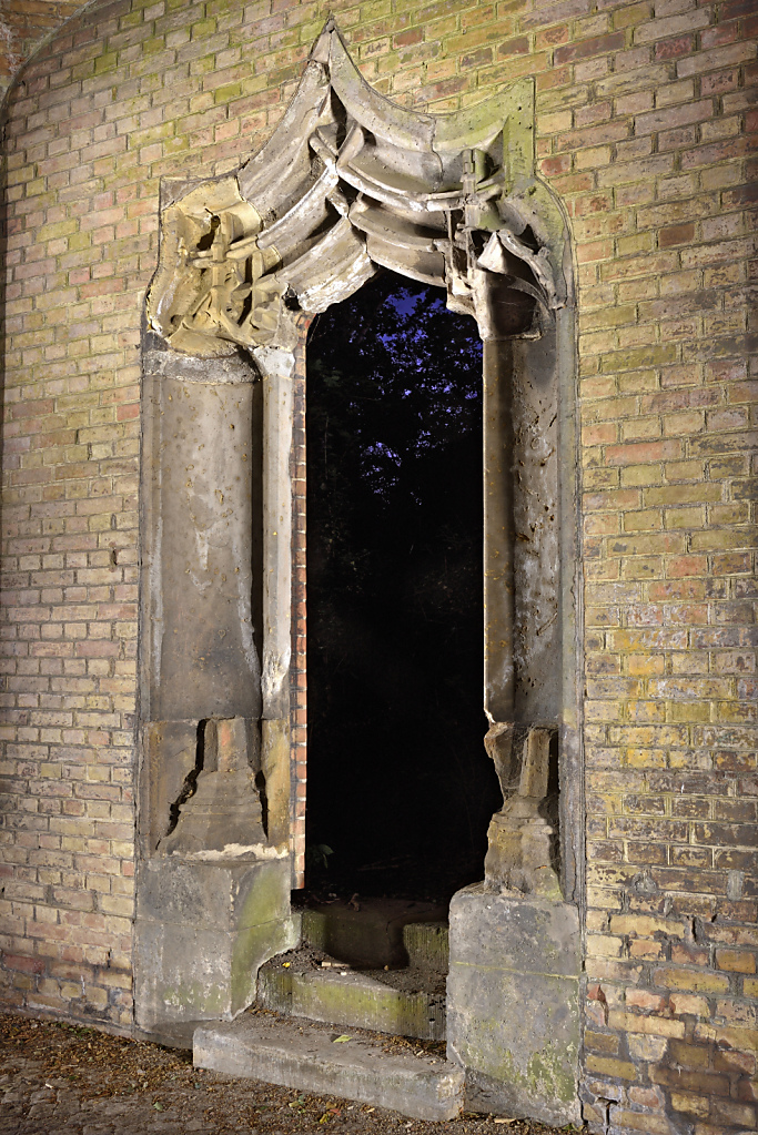 Berlin Wannsee Glienicker Park Jägertor an der Havelpromenade. Krughorn. Park entworfen 1816 von Peter Joseph Lenné