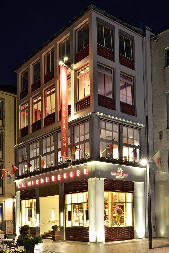 Lübeck Café Niederegger Stammhaus in der Breite Strasse gegründet von Johann Georg Niederegger 1777-1856