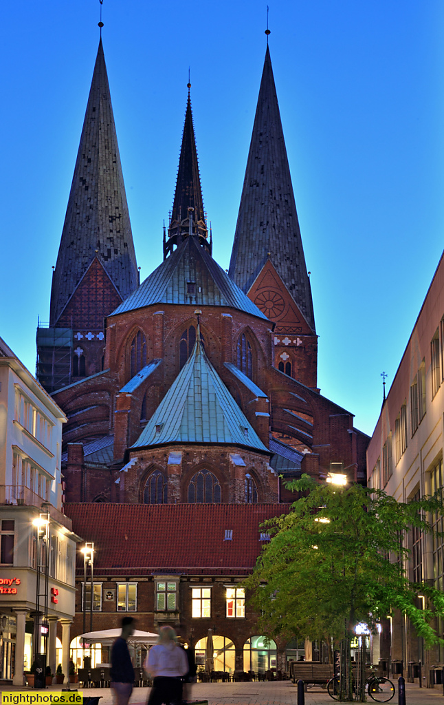 Lübeck Marienkirche erbaut 1277-1351 in norddeutscher Bachsteingotik. Blick vom Schrangen