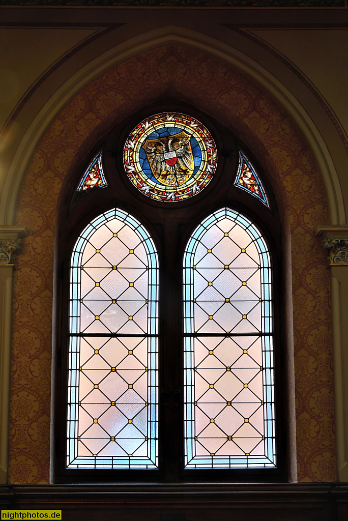 Lübeck Maria-Magdalenen-Kloster. Burgkloster des Dominikanerorden 1227-1531. Schöffengerichtssaal von 1896. Wappenfenster