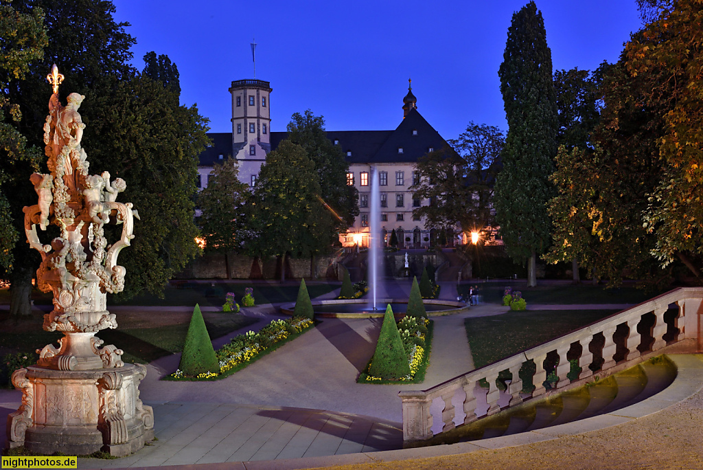 Fulda Floravase im Schlosspark. Erschaffen von Bildhauer Daniel Friedrich Humbach 1728 nach Entwurf von Friedrich Joachim Stenge