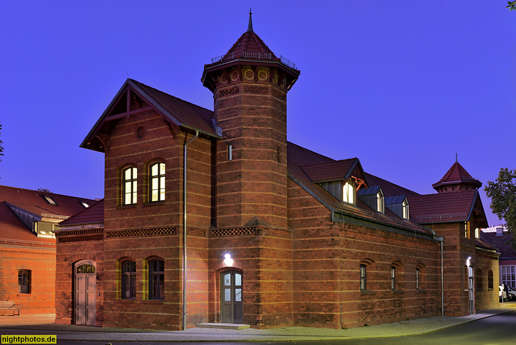 Berlin Mitte Fachschaft Biologie Humboldt Universität. Praktikumsraeume und FG Tierhaltungssysteme und Verfahrenstechnik erbaut 1836-1838 als Medizinische Pferdeklinik