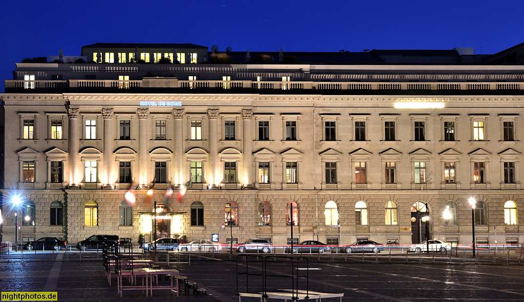 Berlin Mitte Rocco Forte Hotel de Rome am Bebelplatz erbaut 1887-1889 v Ludwig Heim als Hauptsitz der Dresdner Bank bis 1945