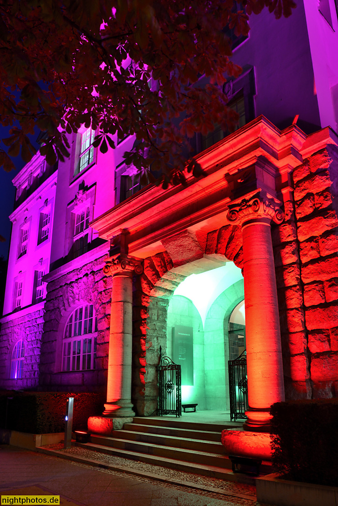 Berlin Mitte Tiergarten GIZ. Erbaut 1910-1913 von Paul Karchow für die Transatlantische Güterversicherungsgesellschaft. Illuminiert beim Festival of Lights