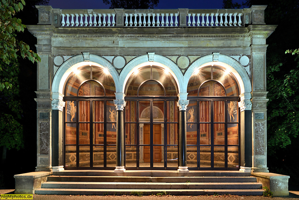 Berlin Wannsee Loggia Alexandra auf dem Boettcherberg erbaut 1869-1870 von Bildhauer Alexander Gilli und Baumeister Ernst Petzholtz für Prinz Carl von Preussen