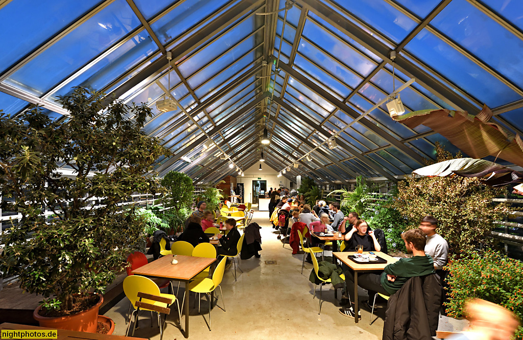 Berlin Pankow Botanischer Volkspark Blankenfelde. Hochgewächshaus mit Verbinder erbaut 1928-1929 von Albert Brodersen. Cafe Mint