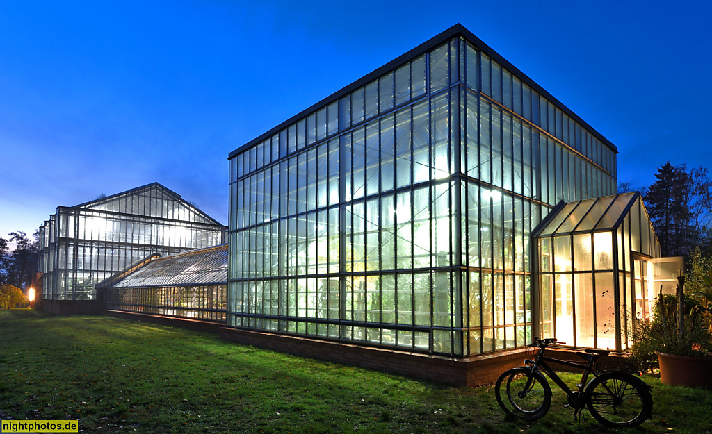 Berlin Pankow Botanischer Volkspark Blankenfelde. Hochgewächshaus mit Verbinder erbaut 1928-1929 von Albert Brodersen