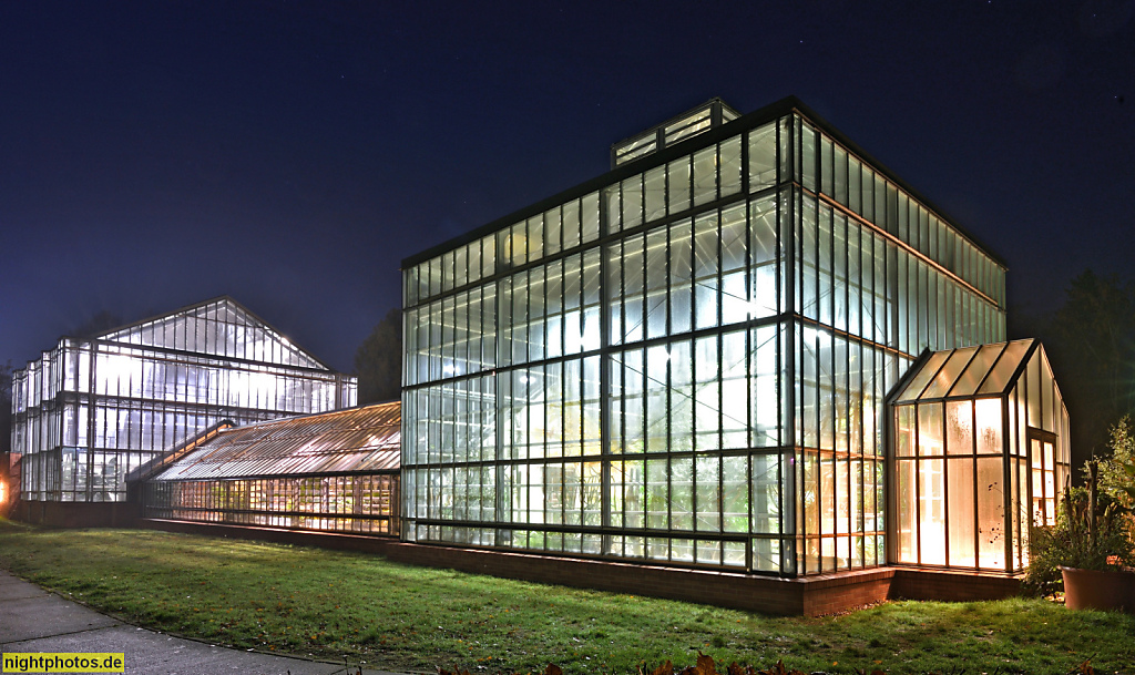Berlin Pankow Botanischer Volkspark Blankenfelde. Hochgewächshaus mit Verbinder erbaut 1928-1929 von Albert Brodersen